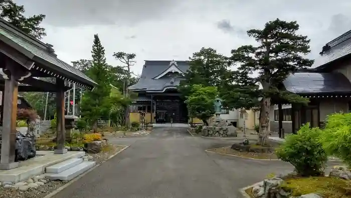 真言寺の建物その他