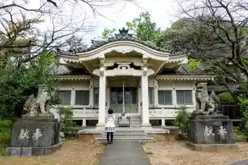 金生山神社の本殿・本堂