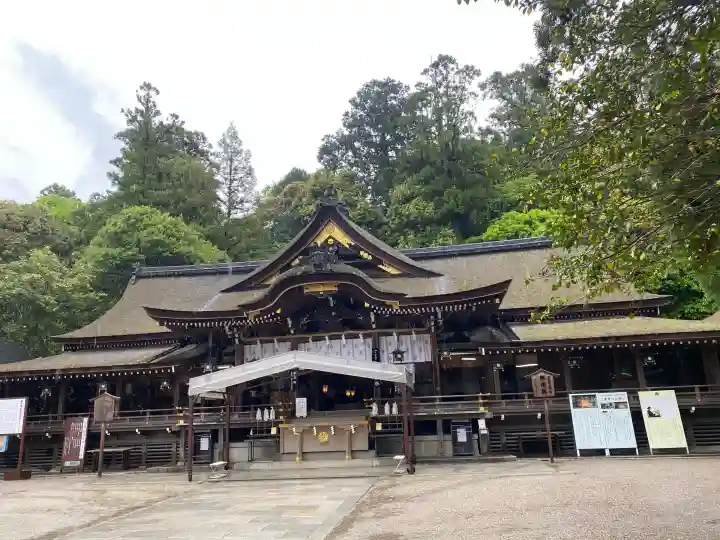 大神神社の{uncategorized: "未分類", other: "その他", undefined: "問題あり", building: "その他建物", grave: "お墓", sacred_gate: "鳥居", guardian: "狛犬", statue: "像", buddha: "仏像", history: "歴史", nature: "自然", garden: "庭園", animal: "動物", pagoda: "塔", temizu: "手水舎", mountain_gate: "山門・神門", sanctuary: "本殿・本堂", subordinate: "末社・摂社", art: "芸術", scenery: "景色", jizo: "地蔵", ema: "絵馬", goshuin: "御朱印", omikuji: "おみくじ", items: "授与品その他", amulet: "お守り", goshuincho: "御朱印帳", eats: "食事", festival: "お祭り", votive_dance: "神楽", shichigosan: "七五三参", wedding: "結婚式", experience: "体験その他", initially: "初詣", around: "周辺", anti_infection: "感染症対策"}