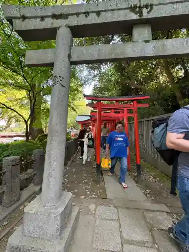 根津神社の{uncategorized: "未分類", other: "その他", undefined: "問題あり", building: "その他建物", grave: "お墓", sacred_gate: "鳥居", guardian: "狛犬", statue: "像", buddha: "仏像", history: "歴史", nature: "自然", garden: "庭園", animal: "動物", pagoda: "塔", temizu: "手水舎", mountain_gate: "山門・神門", sanctuary: "本殿・本堂", subordinate: "末社・摂社", art: "芸術", scenery: "景色", jizo: "地蔵", ema: "絵馬", goshuin: "御朱印", omikuji: "おみくじ", items: "授与品その他", amulet: "お守り", goshuincho: "御朱印帳", eats: "食事", festival: "お祭り", votive_dance: "神楽", shichigosan: "七五三参", wedding: "結婚式", experience: "体験その他", initially: "初詣", around: "周辺", anti_infection: "感染症対策"}