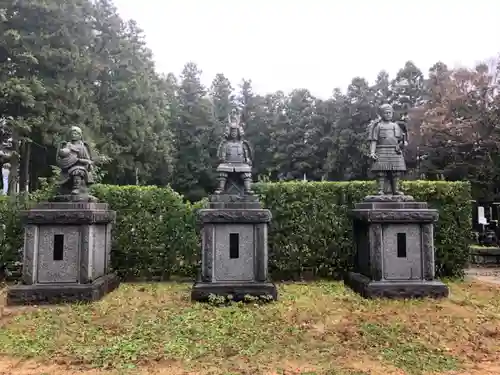 医王寺の像