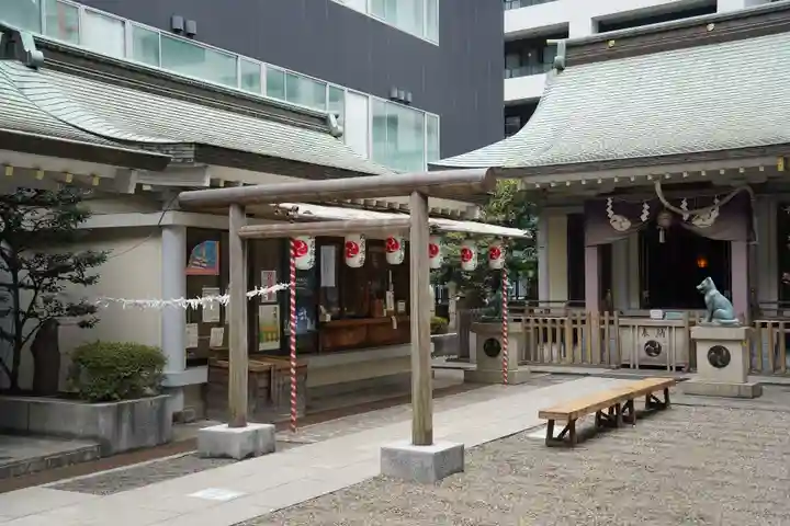 宮益御嶽神社の鳥居