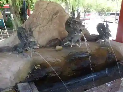 浅草神社の手水舎