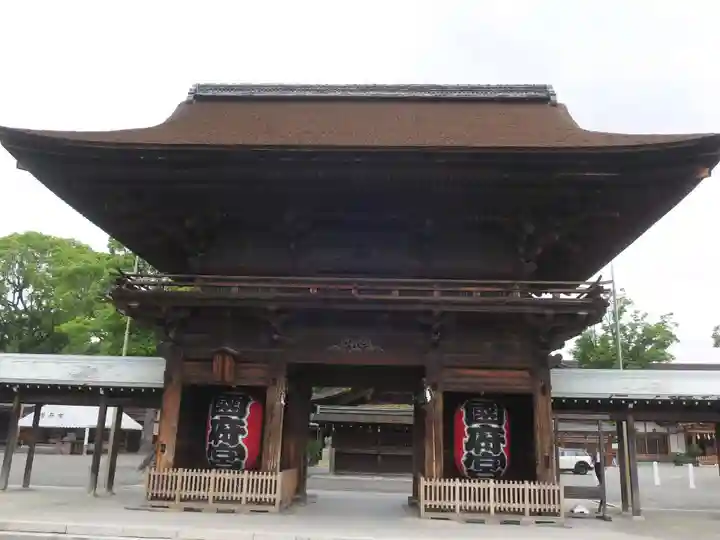 尾張大國霊神社(国府宮)の山門・神門