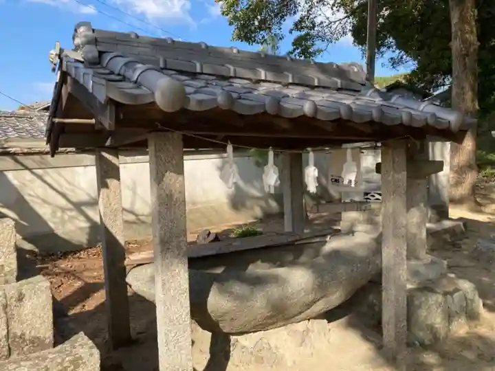 中厳前神社の手水舎