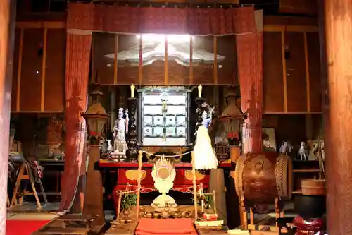 華足寺の本殿・本堂