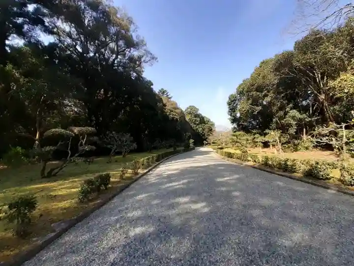 神武天皇陵(畝傍山東北陵)の{uncategorized: "未分類", other: "その他", undefined: "問題あり", building: "その他建物", grave: "お墓", sacred_gate: "鳥居", guardian: "狛犬", statue: "像", buddha: "仏像", history: "歴史", nature: "自然", garden: "庭園", animal: "動物", pagoda: "塔", temizu: "手水舎", mountain_gate: "山門・神門", sanctuary: "本殿・本堂", subordinate: "末社・摂社", art: "芸術", scenery: "景色", jizo: "地蔵", ema: "絵馬", goshuin: "御朱印", omikuji: "おみくじ", items: "授与品その他", amulet: "お守り", goshuincho: "御朱印帳", eats: "食事", festival: "お祭り", votive_dance: "神楽", shichigosan: "七五三参", wedding: "結婚式", experience: "体験その他", initially: "初詣", around: "周辺", anti_infection: "感染症対策"}
