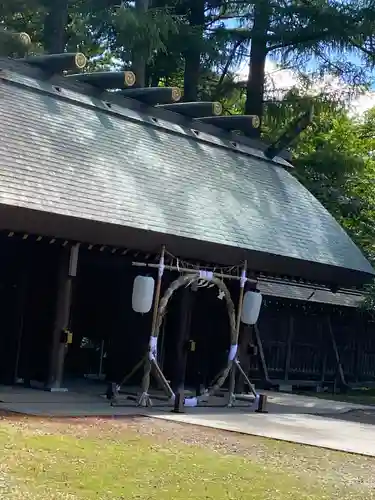 帯廣神社の山門