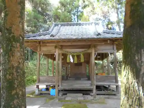 熊野座神社の本殿