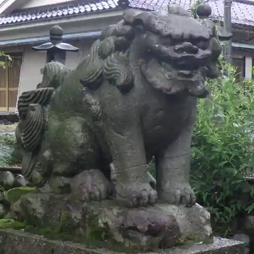 鵜坂神社の狛犬