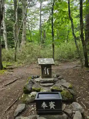 新屋山神社奥宮(山梨県)