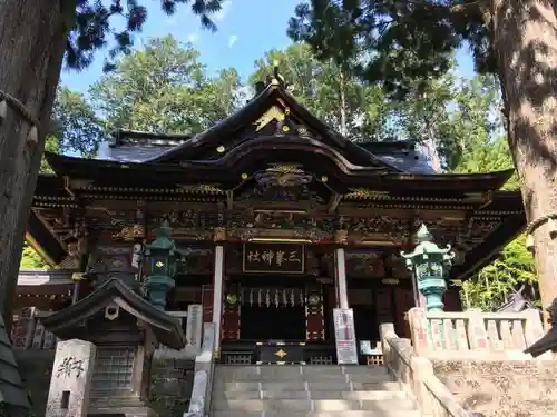 三峯神社の本殿