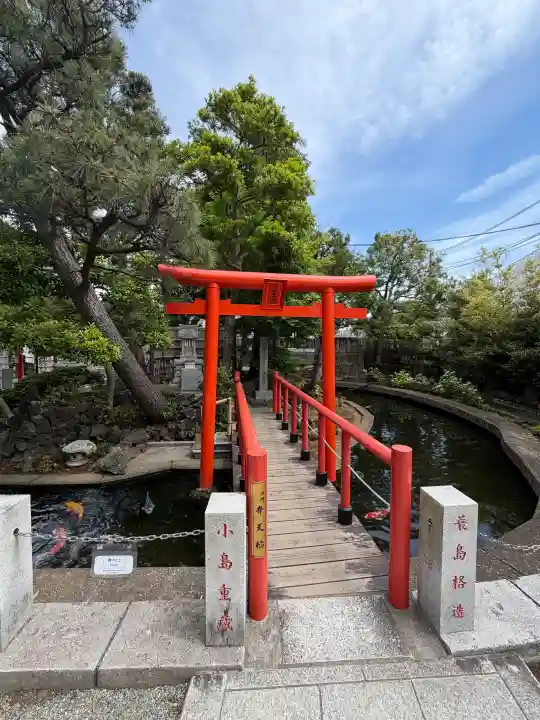 相模国総社六所神社の{uncategorized: "未分類", other: "その他", undefined: "問題あり", building: "その他建物", grave: "お墓", sacred_gate: "鳥居", guardian: "狛犬", statue: "像", buddha: "仏像", history: "歴史", nature: "自然", garden: "庭園", animal: "動物", pagoda: "塔", temizu: "手水舎", mountain_gate: "山門・神門", sanctuary: "本殿・本堂", subordinate: "末社・摂社", art: "芸術", scenery: "景色", jizo: "地蔵", ema: "絵馬", goshuin: "御朱印", omikuji: "おみくじ", items: "授与品その他", amulet: "お守り", goshuincho: "御朱印帳", eats: "食事", festival: "お祭り", votive_dance: "神楽", shichigosan: "七五三参", wedding: "結婚式", experience: "体験その他", initially: "初詣", around: "周辺", anti_infection: "感染症対策"}