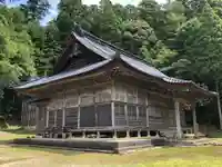 美麻奈比古神社の本殿・本堂