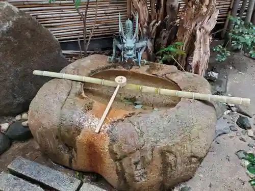 二宮神社の手水舎