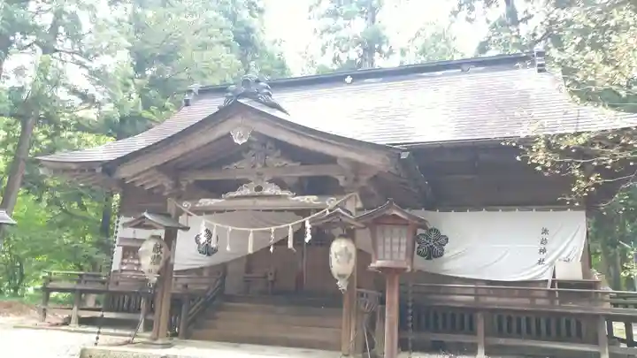 諏訪神社の本殿・本堂