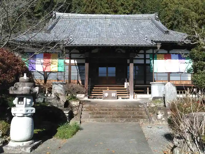 善導寺の本殿・本堂