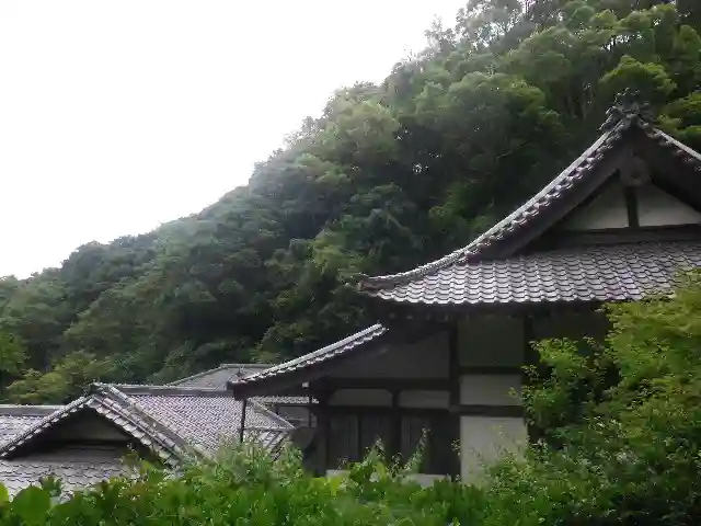 岩殿寺の本殿・本堂