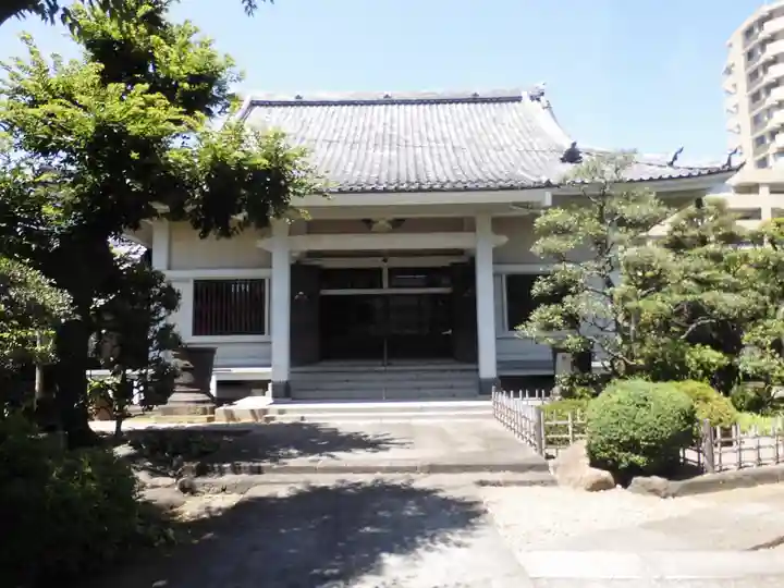 蓮花寺の本殿・本堂