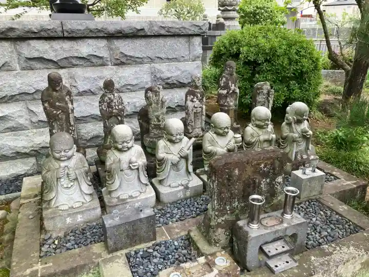 観蔵院の{uncategorized: "未分類", other: "その他", undefined: "問題あり", building: "その他建物", grave: "お墓", sacred_gate: "鳥居", guardian: "狛犬", statue: "像", buddha: "仏像", history: "歴史", nature: "自然", garden: "庭園", animal: "動物", pagoda: "塔", temizu: "手水舎", mountain_gate: "山門・神門", sanctuary: "本殿・本堂", subordinate: "末社・摂社", art: "芸術", scenery: "景色", jizo: "地蔵", ema: "絵馬", goshuin: "御朱印", omikuji: "おみくじ", items: "授与品その他", amulet: "お守り", goshuincho: "御朱印帳", eats: "食事", festival: "お祭り", votive_dance: "神楽", shichigosan: "七五三参", wedding: "結婚式", experience: "体験その他", initially: "初詣", around: "周辺", anti_infection: "感染症対策"}