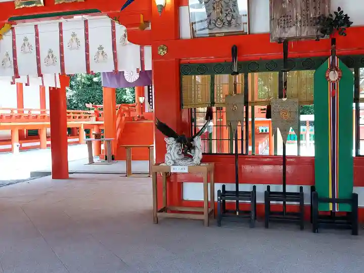 熊野速玉大社の{uncategorized: "未分類", other: "その他", undefined: "問題あり", building: "その他建物", grave: "お墓", sacred_gate: "鳥居", guardian: "狛犬", statue: "像", buddha: "仏像", history: "歴史", nature: "自然", garden: "庭園", animal: "動物", pagoda: "塔", temizu: "手水舎", mountain_gate: "山門・神門", sanctuary: "本殿・本堂", subordinate: "末社・摂社", art: "芸術", scenery: "景色", jizo: "地蔵", ema: "絵馬", goshuin: "御朱印", omikuji: "おみくじ", items: "授与品その他", amulet: "お守り", goshuincho: "御朱印帳", eats: "食事", festival: "お祭り", votive_dance: "神楽", shichigosan: "七五三参", wedding: "結婚式", experience: "体験その他", initially: "初詣", around: "周辺", anti_infection: "感染症対策"}