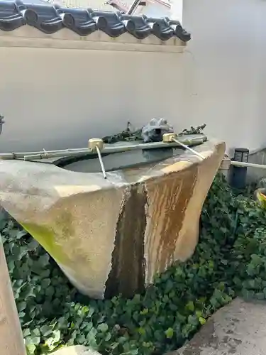 善入院の手水舎