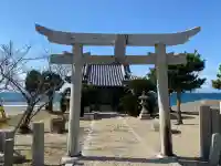 枯木神社の{uncategorized: "未分類", other: "その他", undefined: "問題あり", building: "その他建物", grave: "お墓", sacred_gate: "鳥居", guardian: "狛犬", statue: "像", buddha: "仏像", history: "歴史", nature: "自然", garden: "庭園", animal: "動物", pagoda: "塔", temizu: "手水舎", mountain_gate: "山門・神門", sanctuary: "本殿・本堂", subordinate: "末社・摂社", art: "芸術", scenery: "景色", jizo: "地蔵", ema: "絵馬", goshuin: "御朱印", omikuji: "おみくじ", items: "授与品その他", amulet: "お守り", goshuincho: "御朱印帳", eats: "食事", festival: "お祭り", votive_dance: "神楽", shichigosan: "七五三参", wedding: "結婚式", experience: "体験その他", initially: "初詣", around: "周辺", anti_infection: "感染症対策"}