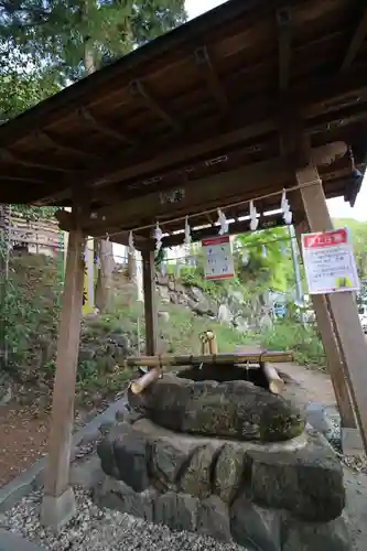 聖神社の手水舎