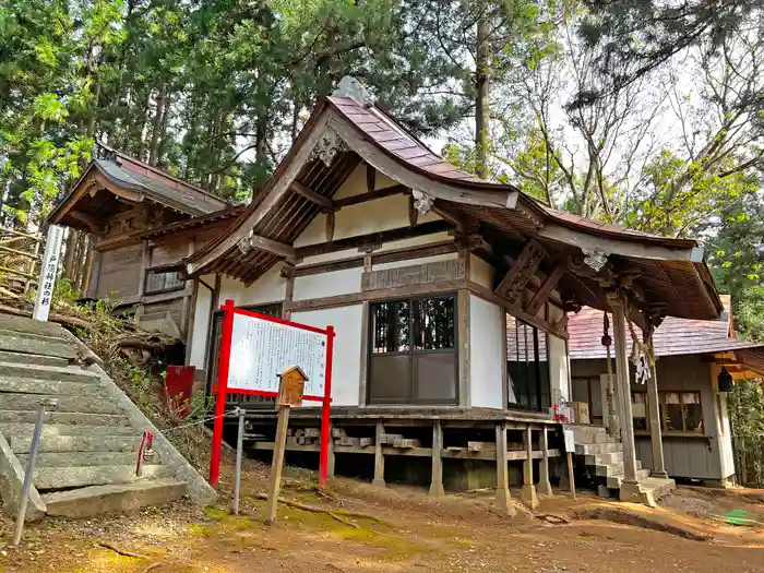 戸隠神社の本殿