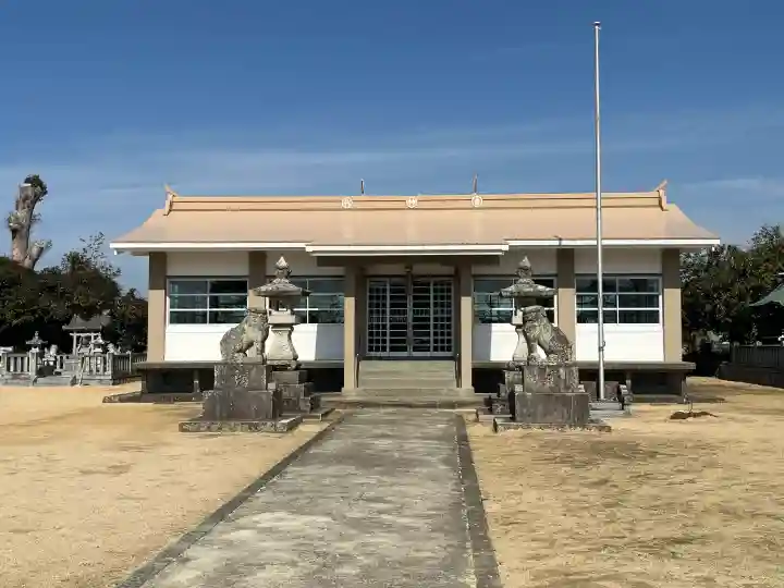 神代八幡神社の{uncategorized: "未分類", other: "その他", undefined: "問題あり", building: "その他建物", grave: "お墓", sacred_gate: "鳥居", guardian: "狛犬", statue: "像", buddha: "仏像", history: "歴史", nature: "自然", garden: "庭園", animal: "動物", pagoda: "塔", temizu: "手水舎", mountain_gate: "山門・神門", sanctuary: "本殿・本堂", subordinate: "末社・摂社", art: "芸術", scenery: "景色", jizo: "地蔵", ema: "絵馬", goshuin: "御朱印", omikuji: "おみくじ", items: "授与品その他", amulet: "お守り", goshuincho: "御朱印帳", eats: "食事", festival: "お祭り", votive_dance: "神楽", shichigosan: "七五三参", wedding: "結婚式", experience: "体験その他", initially: "初詣", around: "周辺", anti_infection: "感染症対策"}