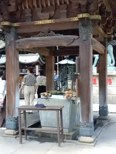 豊川稲荷東京別院の手水舎