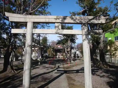 十二所社（徳重）の鳥居