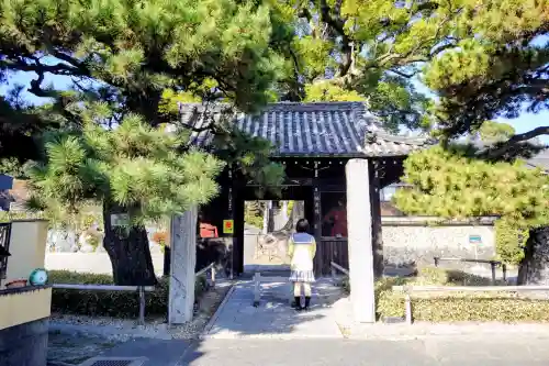 栖光院の山門・神門