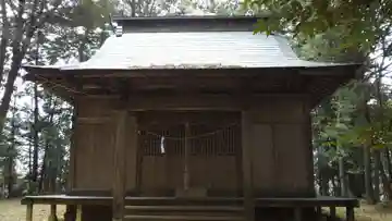 諏訪見目神社の本殿・本堂