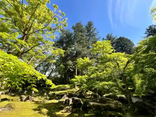 北畠神社の{uncategorized: "未分類", other: "その他", undefined: "問題あり", building: "その他建物", grave: "お墓", sacred_gate: "鳥居", guardian: "狛犬", statue: "像", buddha: "仏像", history: "歴史", nature: "自然", garden: "庭園", animal: "動物", pagoda: "塔", temizu: "手水舎", mountain_gate: "山門・神門", sanctuary: "本殿・本堂", subordinate: "末社・摂社", art: "芸術", scenery: "景色", jizo: "地蔵", ema: "絵馬", goshuin: "御朱印", omikuji: "おみくじ", items: "授与品その他", amulet: "お守り", goshuincho: "御朱印帳", eats: "食事", festival: "お祭り", votive_dance: "神楽", shichigosan: "七五三参", wedding: "結婚式", experience: "体験その他", initially: "初詣", around: "周辺", anti_infection: "感染症対策"}