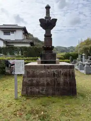 観音院の{uncategorized: "未分類", other: "その他", undefined: "問題あり", building: "その他建物", grave: "お墓", sacred_gate: "鳥居", guardian: "狛犬", statue: "像", buddha: "仏像", history: "歴史", nature: "自然", garden: "庭園", animal: "動物", pagoda: "塔", temizu: "手水舎", mountain_gate: "山門・神門", sanctuary: "本殿・本堂", subordinate: "末社・摂社", art: "芸術", scenery: "景色", jizo: "地蔵", ema: "絵馬", goshuin: "御朱印", omikuji: "おみくじ", items: "授与品その他", amulet: "お守り", goshuincho: "御朱印帳", eats: "食事", festival: "お祭り", votive_dance: "神楽", shichigosan: "七五三参", wedding: "結婚式", experience: "体験その他", initially: "初詣", around: "周辺", anti_infection: "感染症対策"}