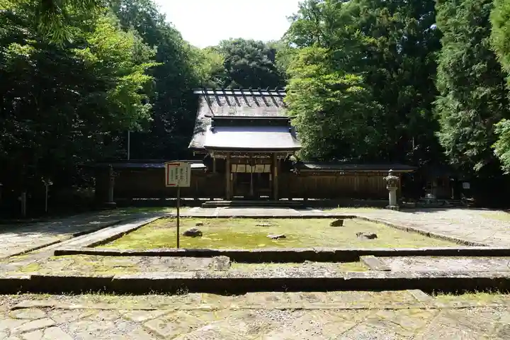 若狭彦神社(上社)の本殿・本堂