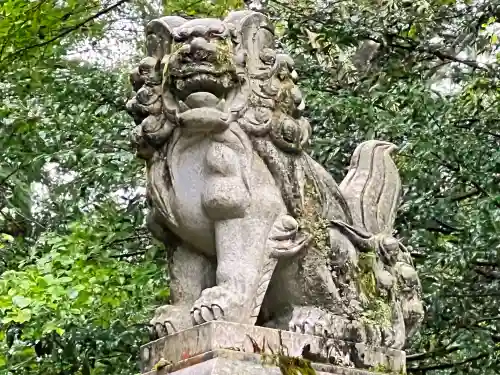 闇見神社の狛犬