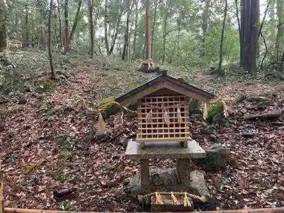 朝鳥大明神の末社・摂社