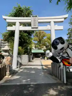 素盞嗚神社の{uncategorized: "未分類", other: "その他", undefined: "問題あり", building: "その他建物", grave: "お墓", sacred_gate: "鳥居", guardian: "狛犬", statue: "像", buddha: "仏像", history: "歴史", nature: "自然", garden: "庭園", animal: "動物", pagoda: "塔", temizu: "手水舎", mountain_gate: "山門・神門", sanctuary: "本殿・本堂", subordinate: "末社・摂社", art: "芸術", scenery: "景色", jizo: "地蔵", ema: "絵馬", goshuin: "御朱印", omikuji: "おみくじ", items: "授与品その他", amulet: "お守り", goshuincho: "御朱印帳", eats: "食事", festival: "お祭り", votive_dance: "神楽", shichigosan: "七五三参", wedding: "結婚式", experience: "体験その他", initially: "初詣", around: "周辺", anti_infection: "感染症対策"}