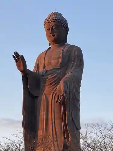 東本願寺本廟 牛久浄苑（牛久大仏）の仏像