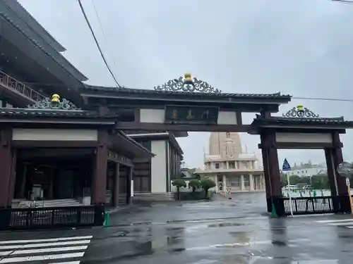 川崎大師（平間寺）の鳥居