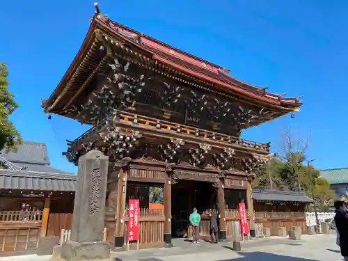 西新井大師総持寺の山門・神門