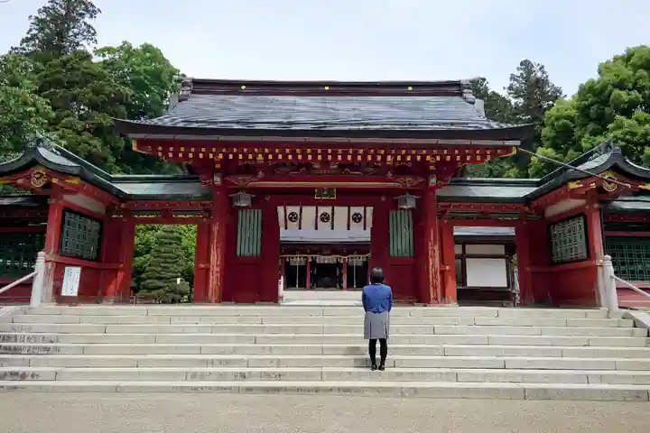 志波彦神社・鹽竈神社の山門・神門