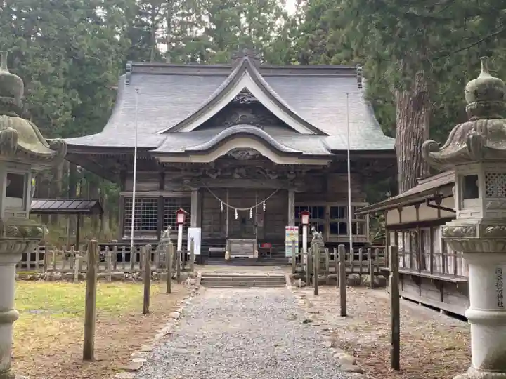岡谷稲荷神社の本殿・本堂
