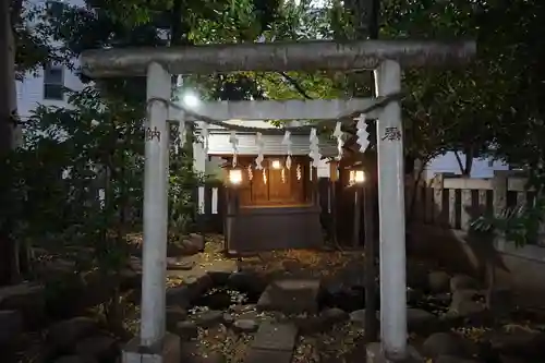 神明氷川神社の手水舎