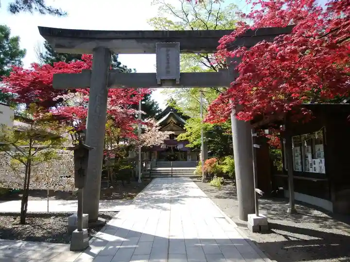 彌彦神社 (伊夜日子神社)の鳥居