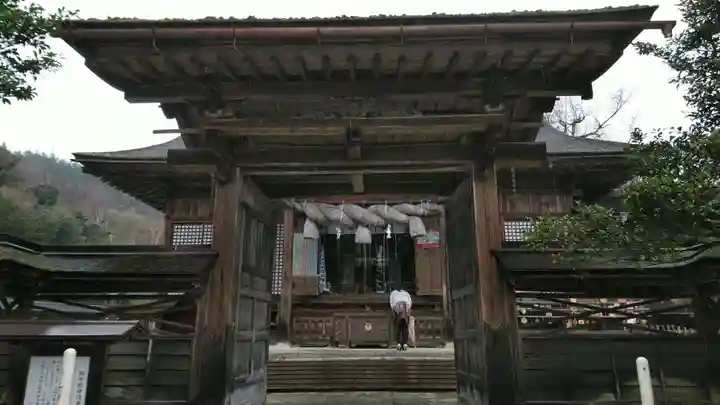 中山神社の山門・神門