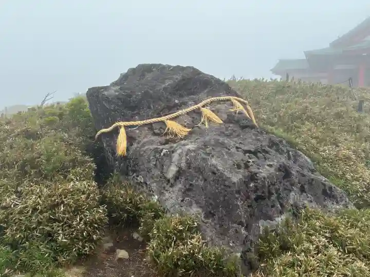 箱根元宮の{uncategorized: "未分類", other: "その他", undefined: "問題あり", building: "その他建物", grave: "お墓", sacred_gate: "鳥居", guardian: "狛犬", statue: "像", buddha: "仏像", history: "歴史", nature: "自然", garden: "庭園", animal: "動物", pagoda: "塔", temizu: "手水舎", mountain_gate: "山門・神門", sanctuary: "本殿・本堂", subordinate: "末社・摂社", art: "芸術", scenery: "景色", jizo: "地蔵", ema: "絵馬", goshuin: "御朱印", omikuji: "おみくじ", items: "授与品その他", amulet: "お守り", goshuincho: "御朱印帳", eats: "食事", festival: "お祭り", votive_dance: "神楽", shichigosan: "七五三参", wedding: "結婚式", experience: "体験その他", initially: "初詣", around: "周辺", anti_infection: "感染症対策"}