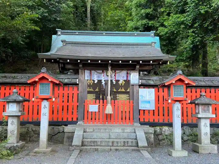 櫟谷宗像神社(松尾大社摂社)の本殿・本堂